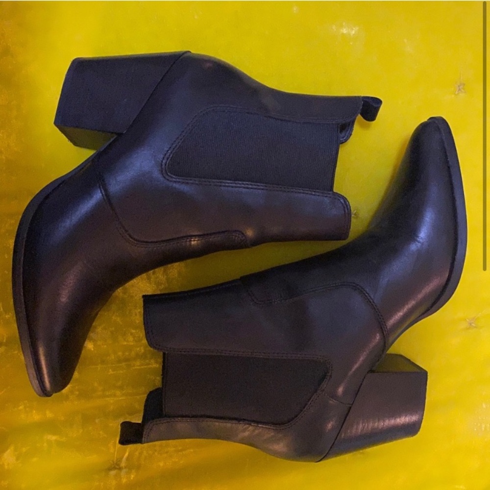 Steve Madden Leather Booties